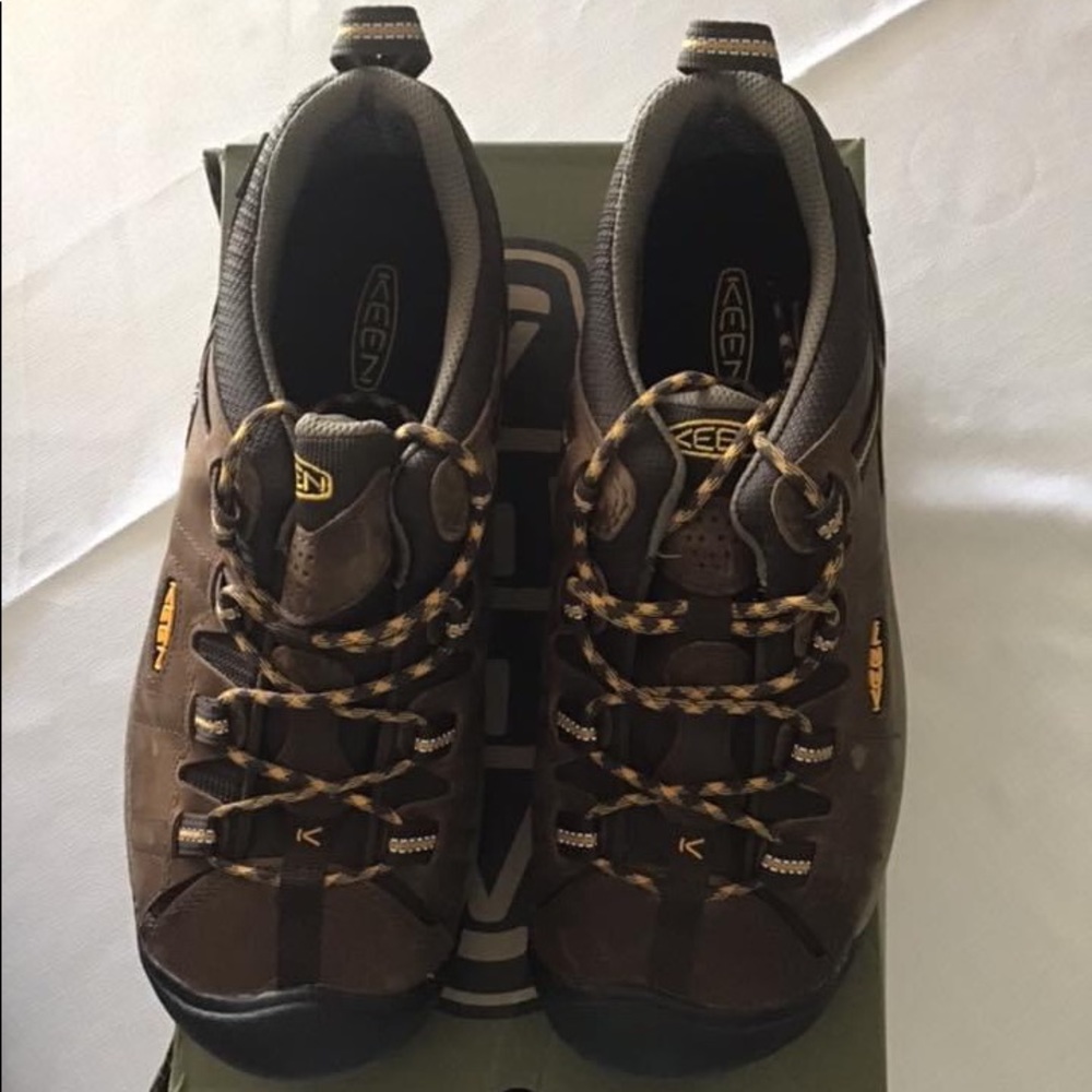 BRAND NEW Men’s Keen Targhee Shoes